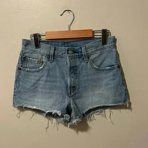 Levi’s  501 mid rise short 26 - Picture 3 of 6